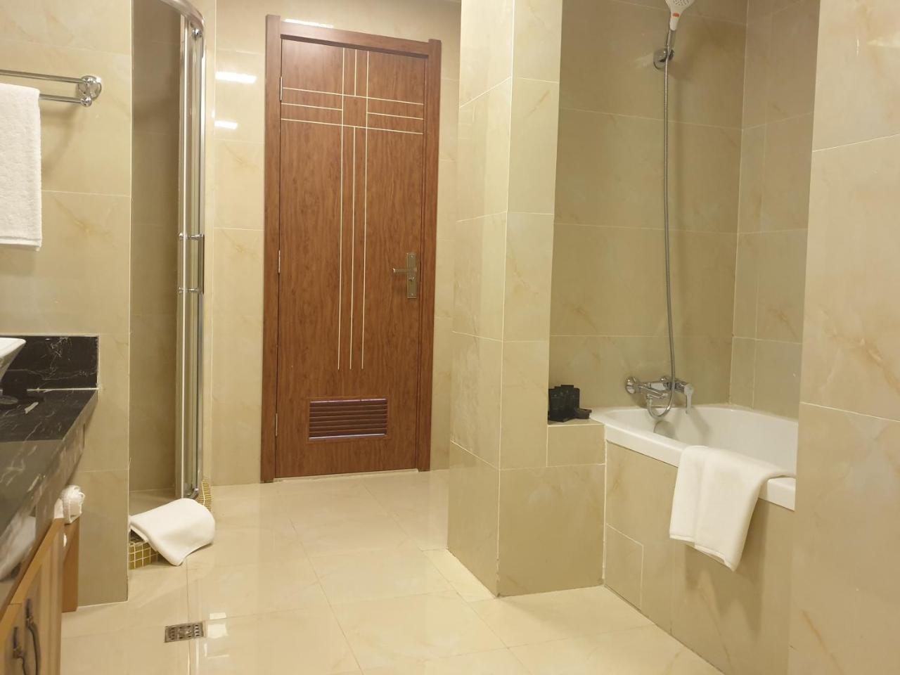 Summerset Continental Hotel by Usuma Mobushipe Esterno foto