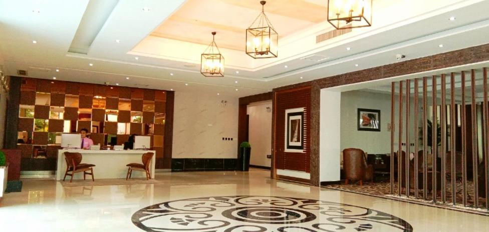 Summerset Continental Hotel by Usuma Mobushipe Esterno foto