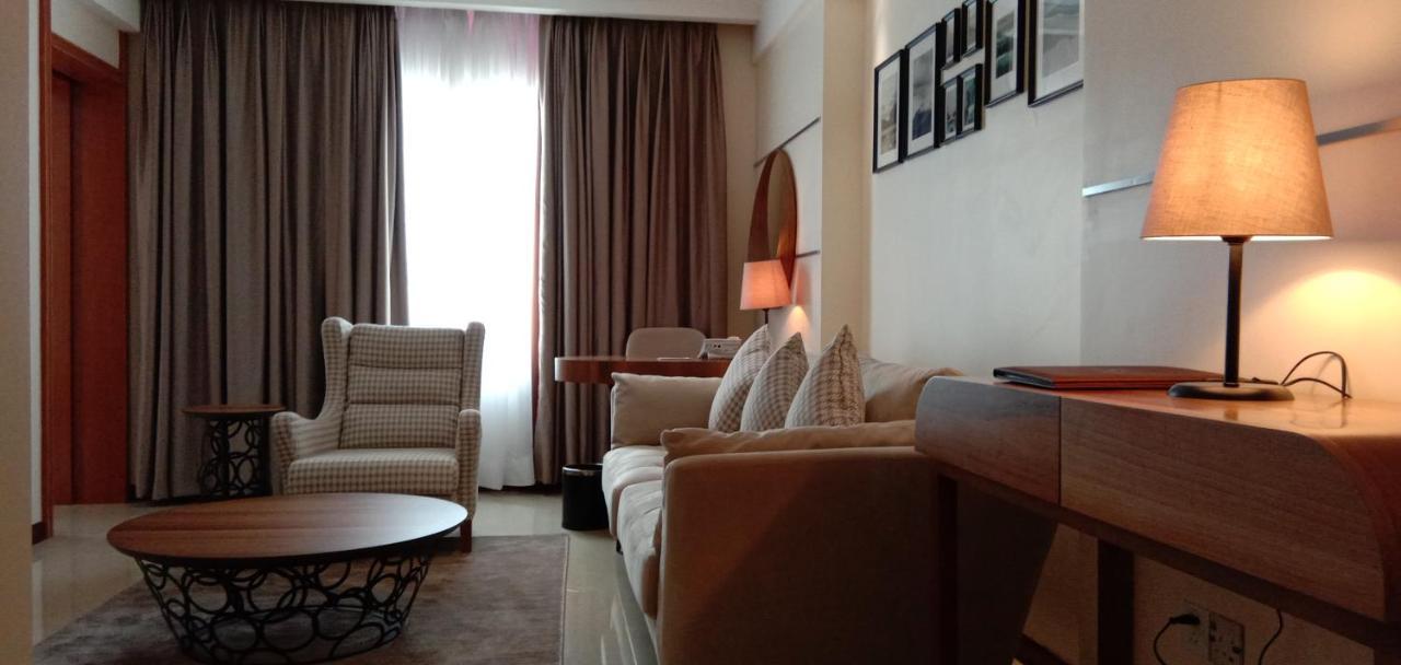 Summerset Continental Hotel by Usuma Mobushipe Esterno foto